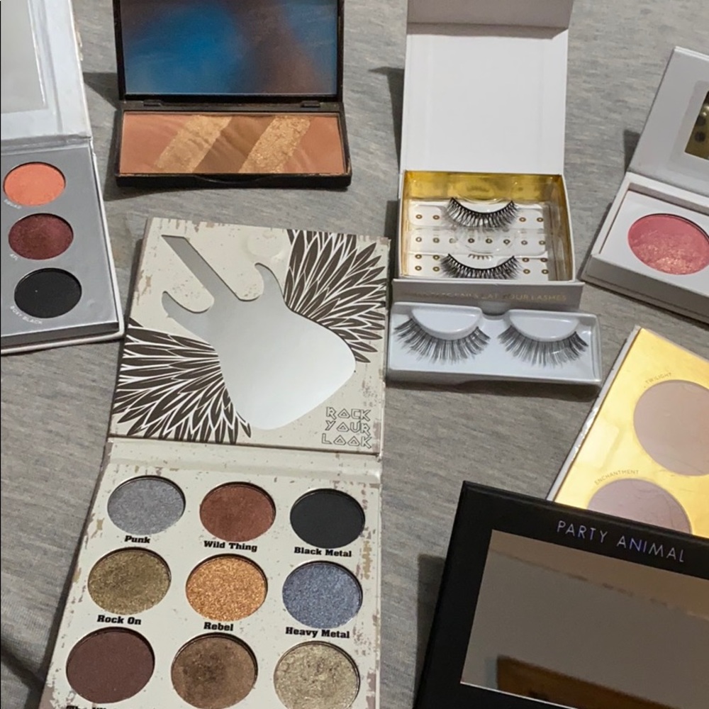 Makeup bundle - Picture 3 of 8